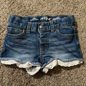Jean shorts with lace